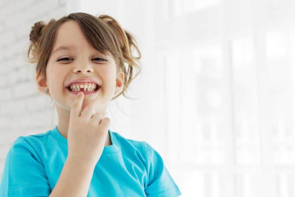 Cute Girl Showing her Broken Teeth | Smile Virtual
