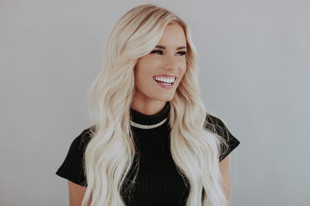 Beautiful Woman's Smile with Confidence | Smile Virtual
