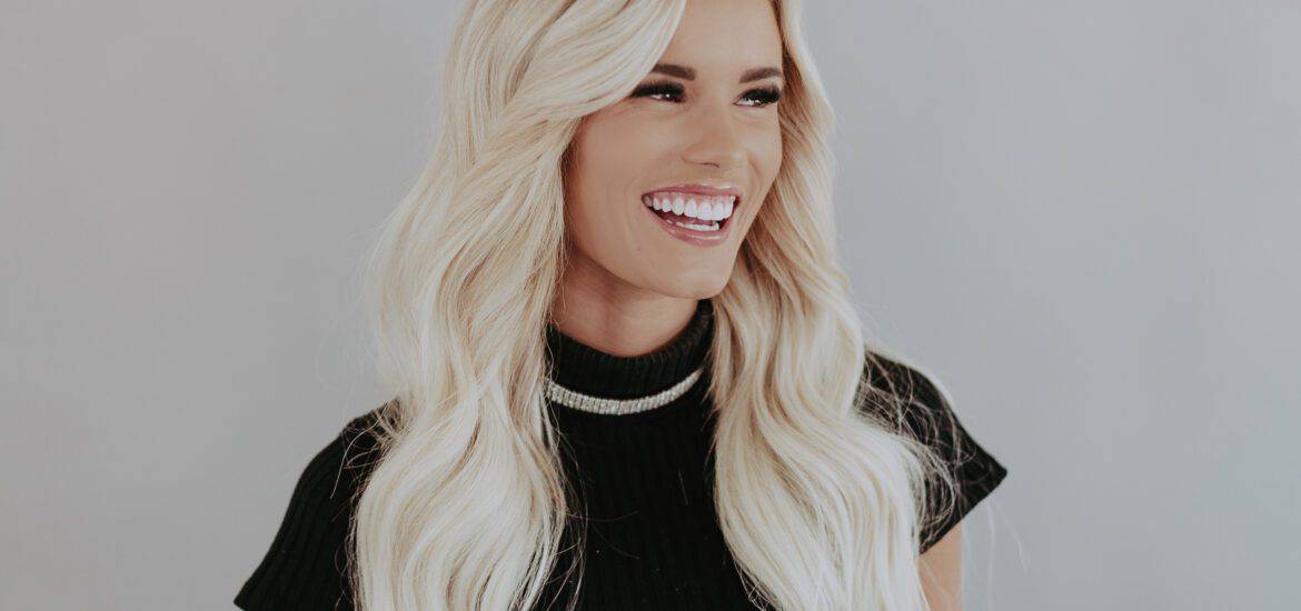 Beautiful Woman's Smile with Confidence | Smile Virtual